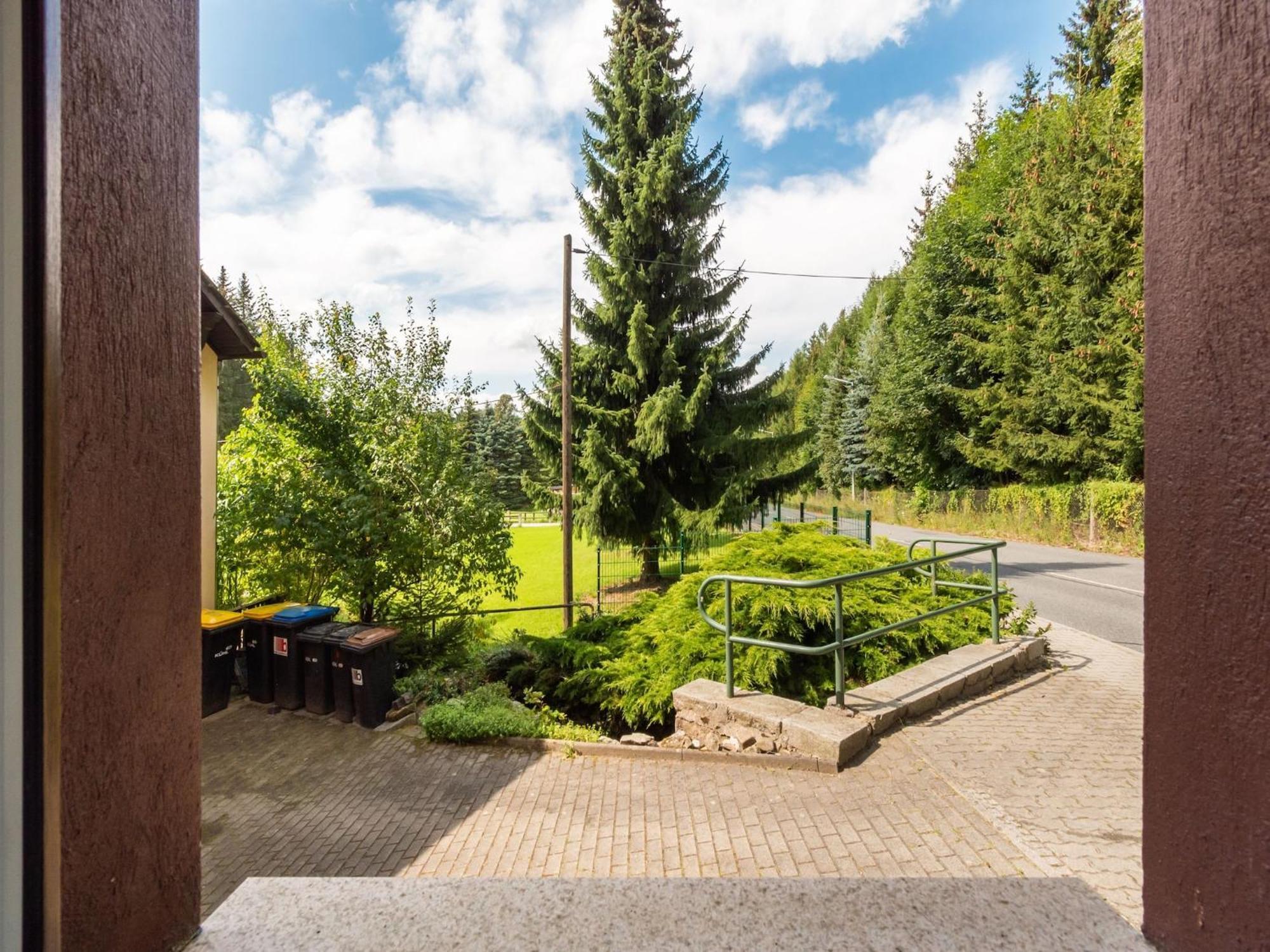 Modern Apartment In Sebnitz With A Terrace In Sebnitz Exterior photo